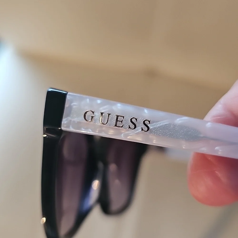 GUESS Black and Pink Sunglasses, Women's - NWOT